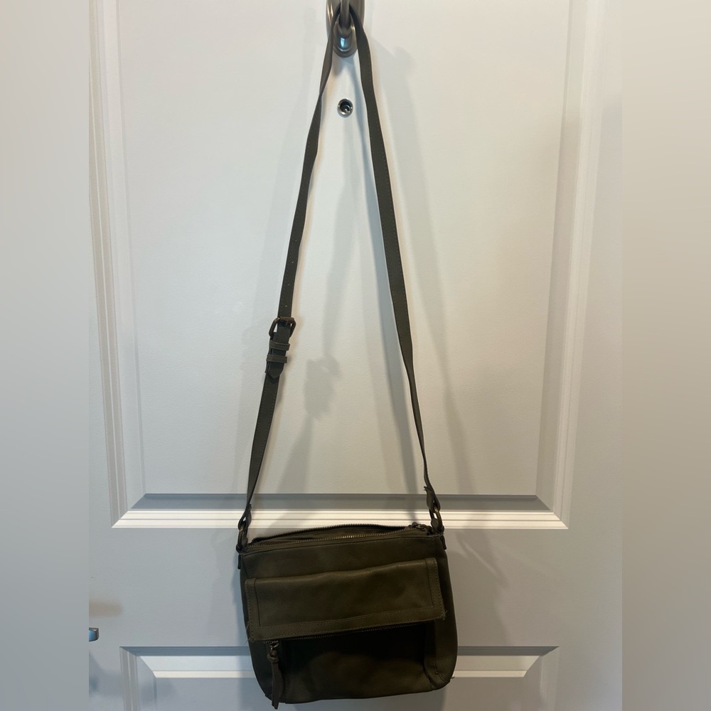 Sonoma Olive Green Crossbody Bag - Picture 4 of 4